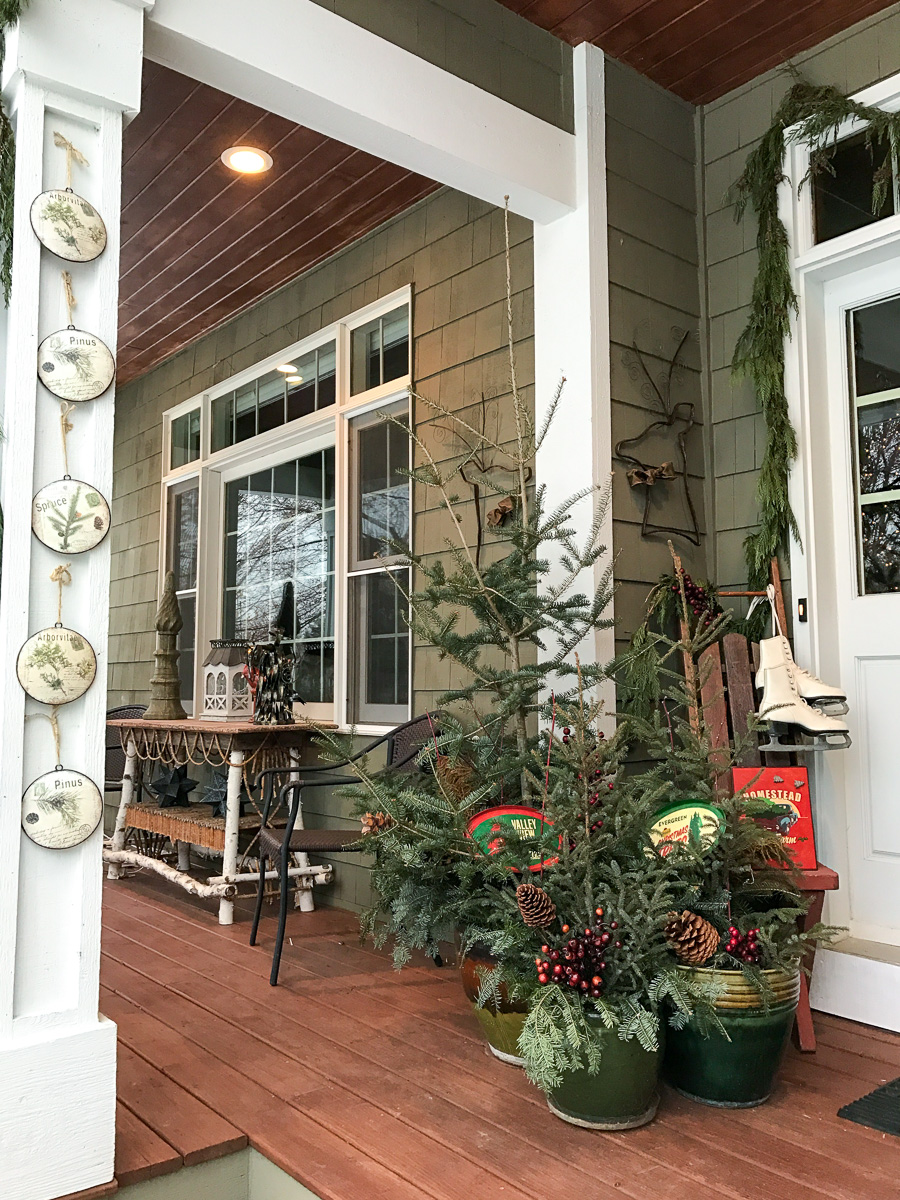 Festive Exterior Christmas Decorating You Will Love!